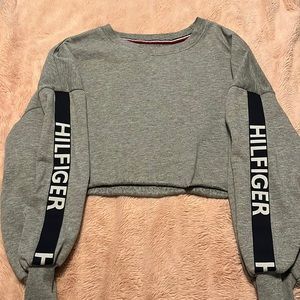 Tommy Hilfiger Grey Cropped Crew Neck. Size Medium